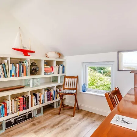 2 Bed In St Ives 88406 Holiday home Carbis Bay