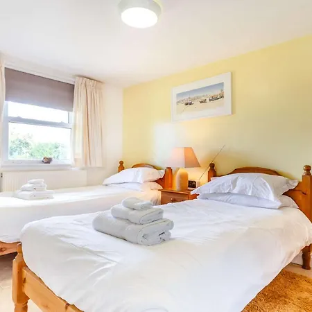 2 Bed In St Ives 88406 Carbis Bay