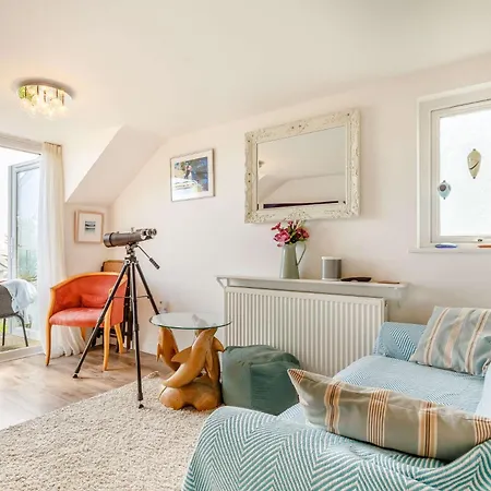 2 Bed In St Ives 88406 *